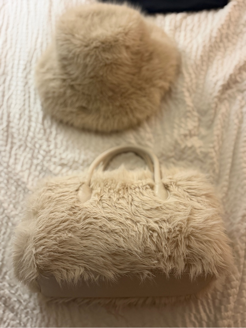 AKIRA Plush Faux Fur Shoulder Bag in Cream and matching plush bucket hat only